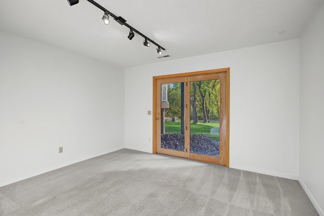 4587 River Bend Place, Savage, MN 55378