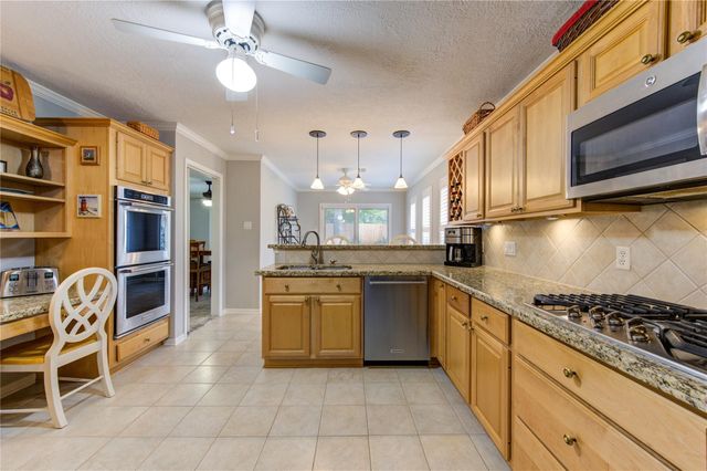 12310 Rocky Knoll Drive, Houston, TX 77077