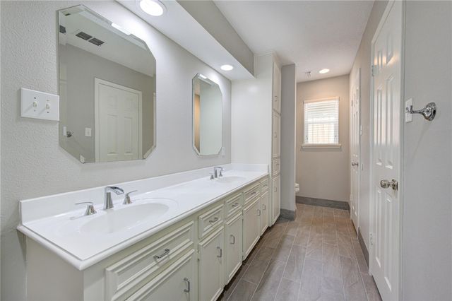 12310 Rocky Knoll Drive, Houston, TX 77077