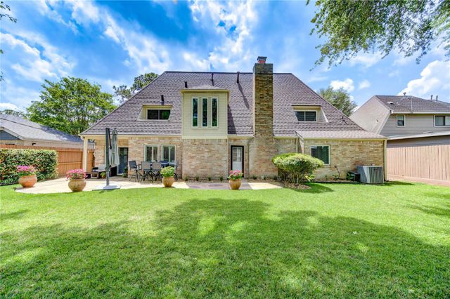 12310 Rocky Knoll Drive, Houston, TX 77077