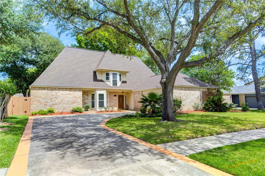 12310 Rocky Knoll Drive, Houston, TX 77077