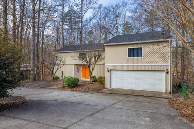 323 Meldau Road, Seneca, SC 29678