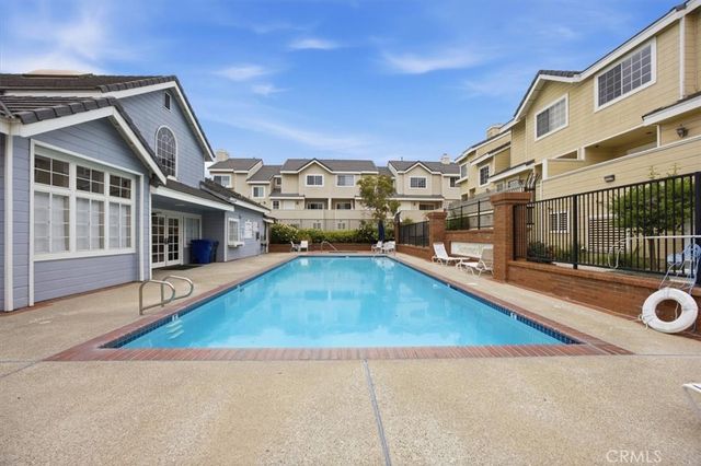 2800 Plaza Del Amo 384, Torrance, CA 90503
