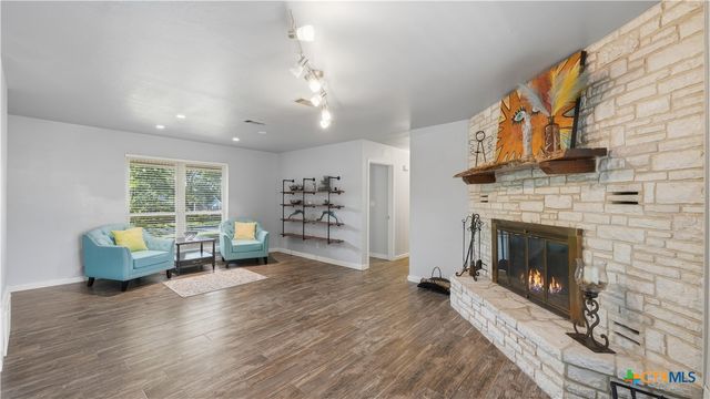 1612 Kraft Ln, New Braunfels, TX 78130