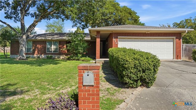 1612 Kraft Ln, New Braunfels, TX 78130