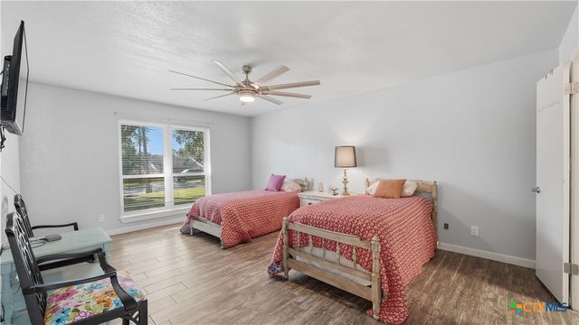 1612 Kraft Ln, New Braunfels, TX 78130