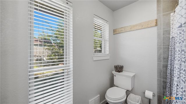 1612 Kraft Ln, New Braunfels, TX 78130