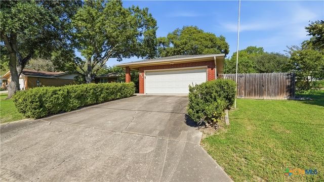 1612 Kraft Ln, New Braunfels, TX 78130