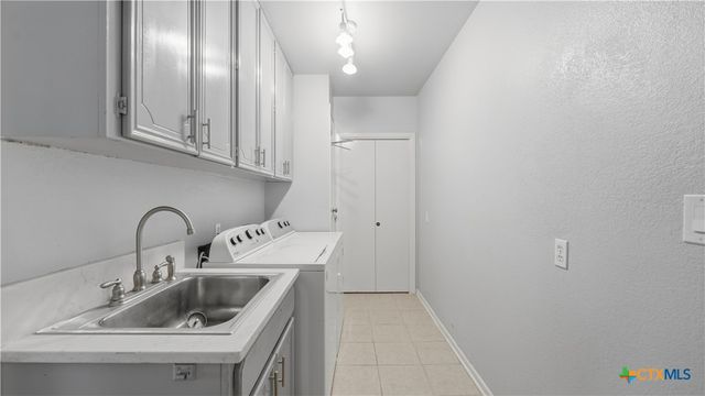 1612 Kraft Ln, New Braunfels, TX 78130