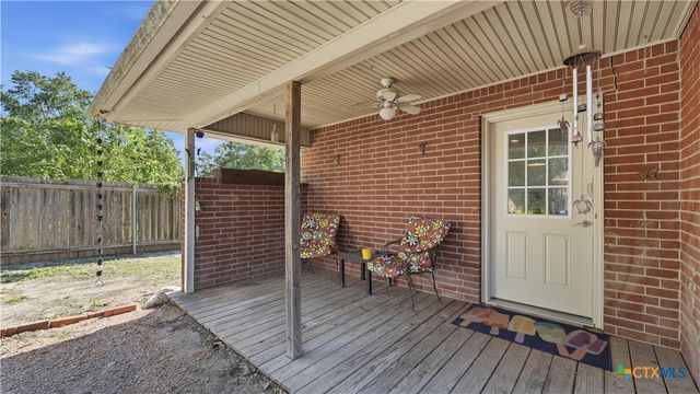 1612 Kraft Ln, New Braunfels, TX 78130