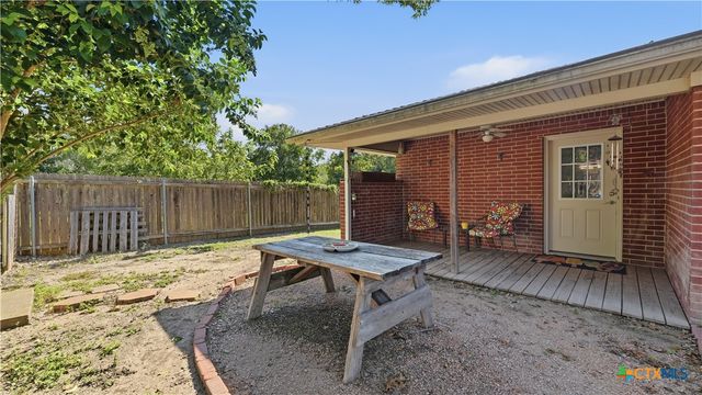1612 Kraft Ln, New Braunfels, TX 78130