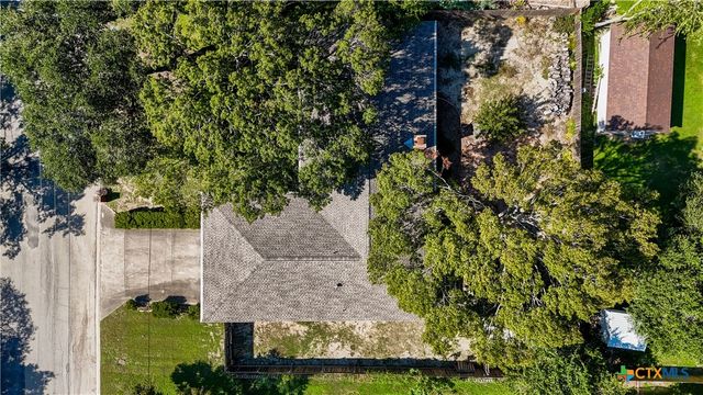 1612 Kraft Ln, New Braunfels, TX 78130