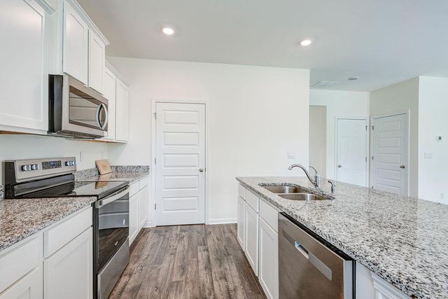 206 Aster Avenue, Locust Grove, GA 30248