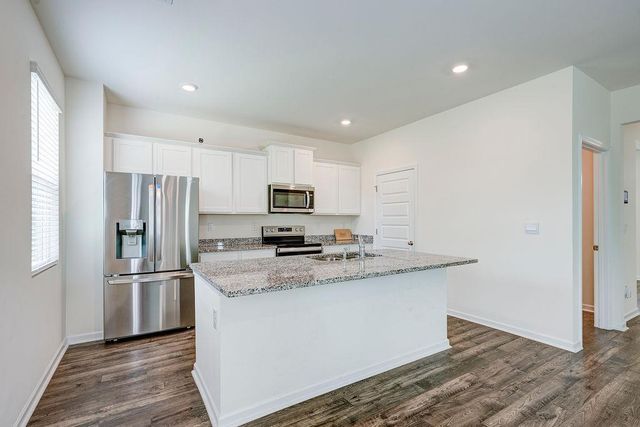 206 Aster Avenue, Locust Grove, GA 30248