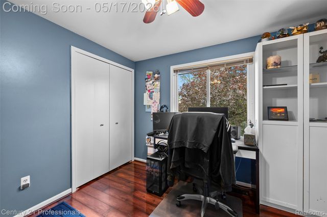 25979 Petros Boulevard, Novi, MI 48375