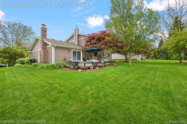 25979 Petros Boulevard, Novi, MI 48375