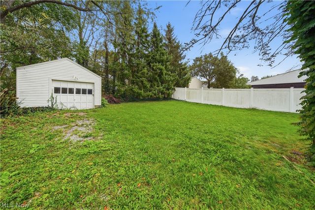 155 Hawk Avenue, Akron, OH 44312