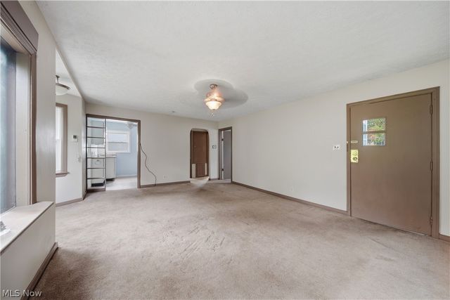 155 Hawk Avenue, Akron, OH 44312