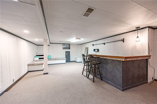 156 Mclaughlin Dr, New Kensington, PA 15068