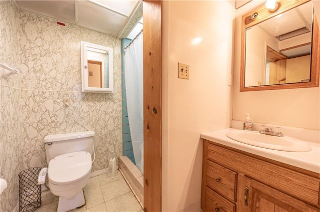156 Mclaughlin Dr, New Kensington, PA 15068