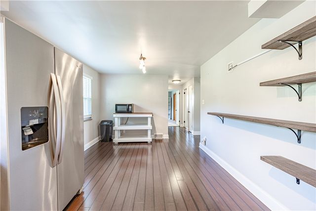 156 Mclaughlin Dr, New Kensington, PA 15068