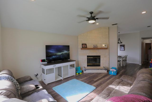 17361 Cory Ray, Lindale, TX 75771