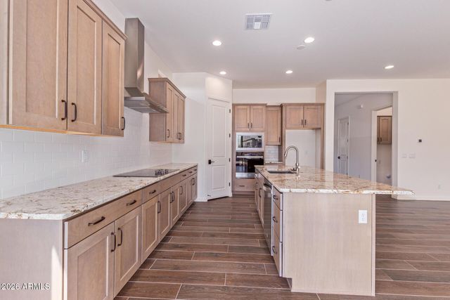 5719 E SAYAN Street, Mesa, AZ 85215