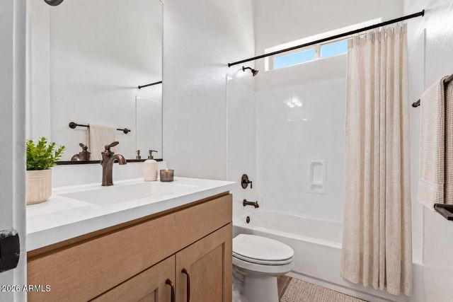 5719 E SAYAN Street, Mesa, AZ 85215