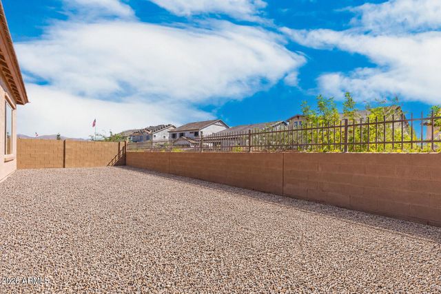 5719 E SAYAN Street, Mesa, AZ 85215
