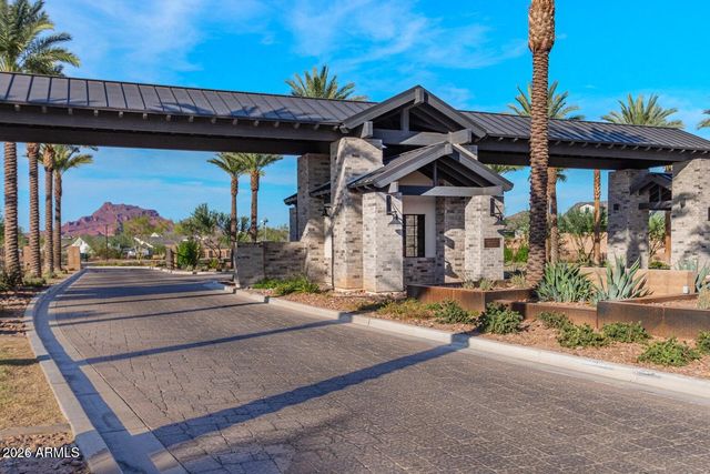 5719 E SAYAN Street, Mesa, AZ 85215