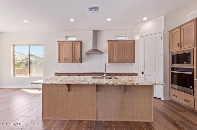 5719 E SAYAN Street, Mesa, AZ 85215