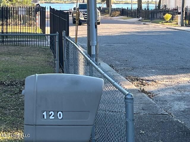 120 Keller Avenue, Biloxi, MS 39530