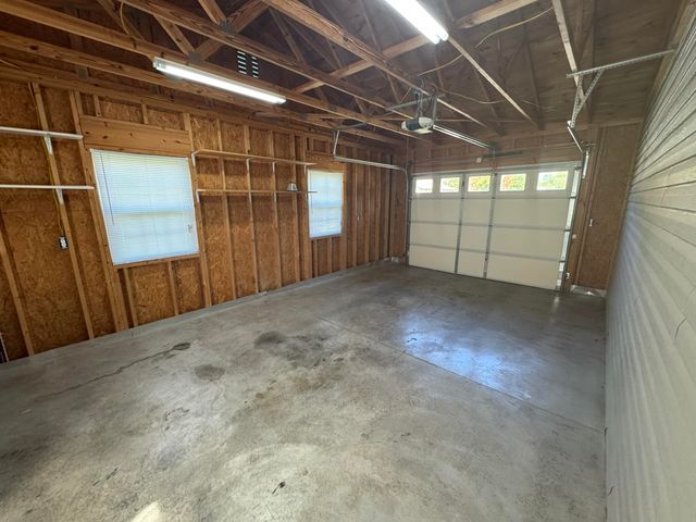 44 Cheyenne Drive, Russell Springs, KY 42642