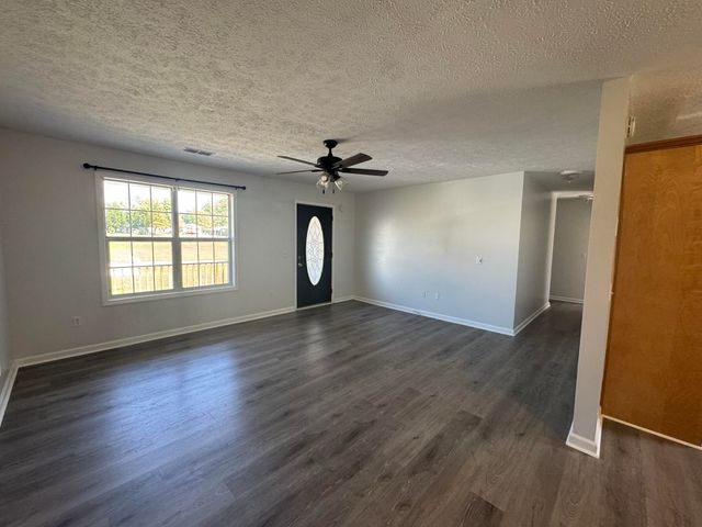 44 Cheyenne Drive, Russell Springs, KY 42642