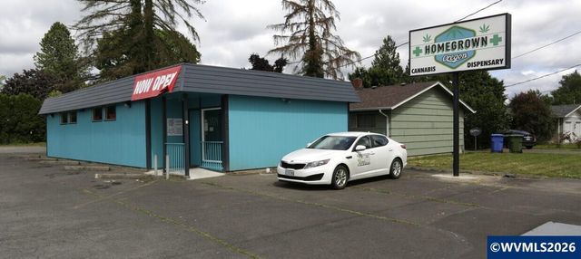 1803 Lansing Av NE, Salem, OR 97301