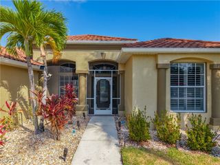 20768 Tisbury LN, North Fort Myers, FL 33917