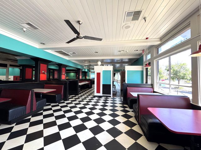 1987 Hilltop Drive, Redding, CA 96002