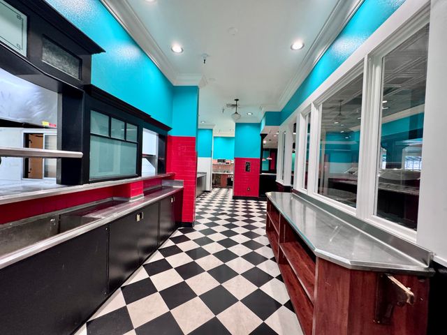 1987 Hilltop Drive, Redding, CA 96002