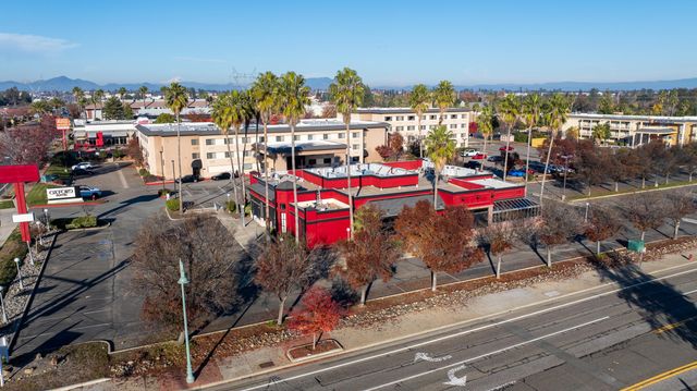 1987 Hilltop Drive, Redding, CA 96002