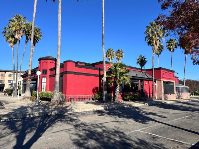 1987 Hilltop Drive, Redding, CA 96002