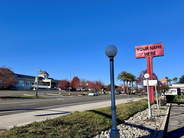 1987 Hilltop Drive, Redding, CA 96002