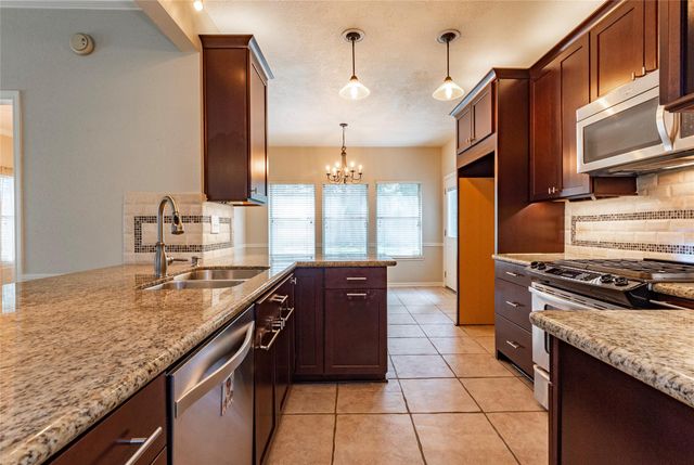 1227 Mabry Mill Road, Houston, TX 77062