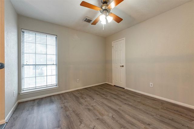 1227 Mabry Mill Road, Houston, TX 77062
