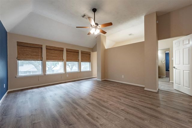 1227 Mabry Mill Road, Houston, TX 77062