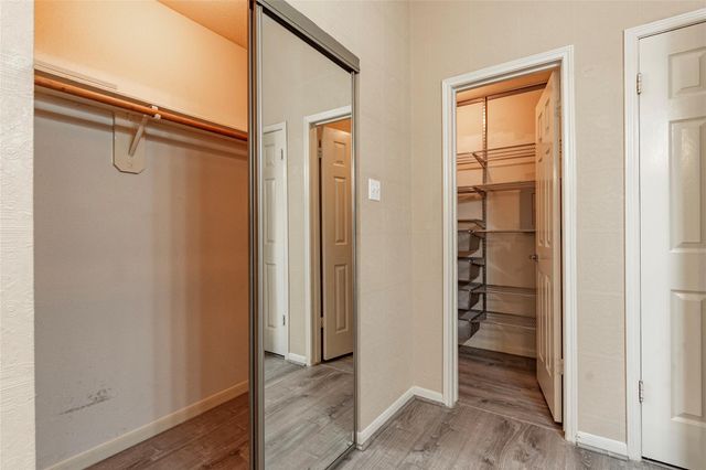 1227 Mabry Mill Road, Houston, TX 77062