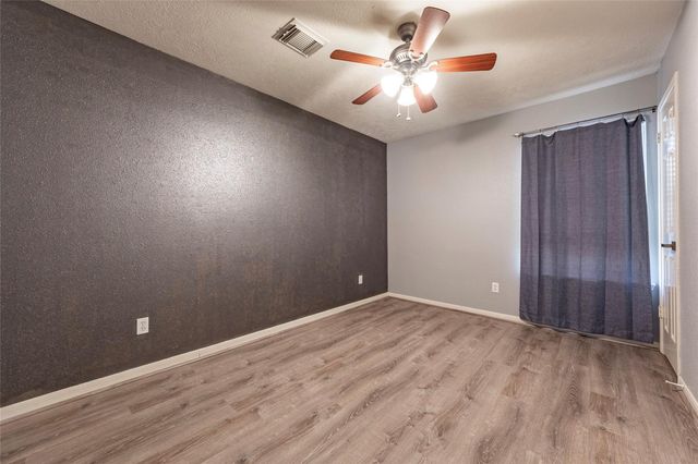 1227 Mabry Mill Road, Houston, TX 77062