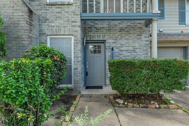 1227 Mabry Mill Road, Houston, TX 77062