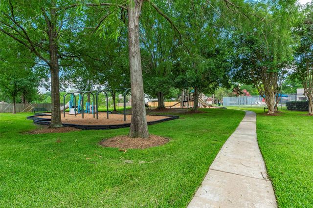 1227 Mabry Mill Road, Houston, TX 77062