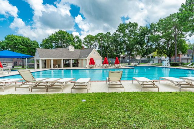 1227 Mabry Mill Road, Houston, TX 77062