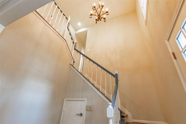 1227 Mabry Mill Road, Houston, TX 77062